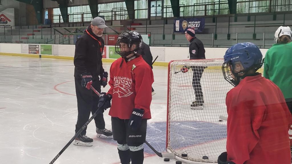 KEMP HC Horses - den 2 - tréninkovou jednotku vedl Joe Marha.