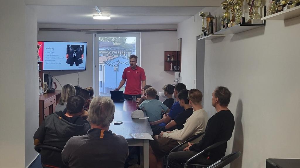 Příprava gólmanů - meeting s trenérem DYNAMA.